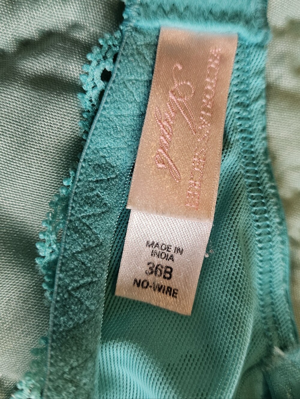 Victroria's Secret Bra Set Of 2 36B No Wire - Picture 4 of 4